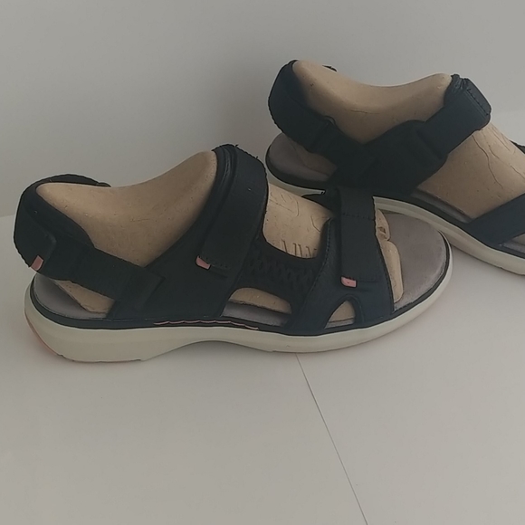 Clarks sandal unstructured /7w - Picture 2 of 10